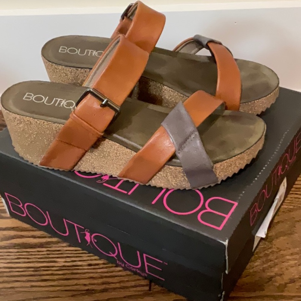 Boutique by Corkys “Pecos” wedge sandals. Cognac & gray. 2.5” heel.size 9